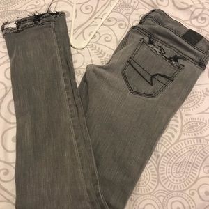 AE gray skinny jeans